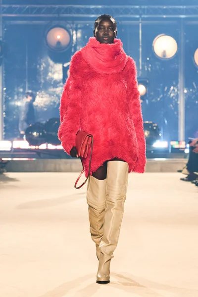 Look 43